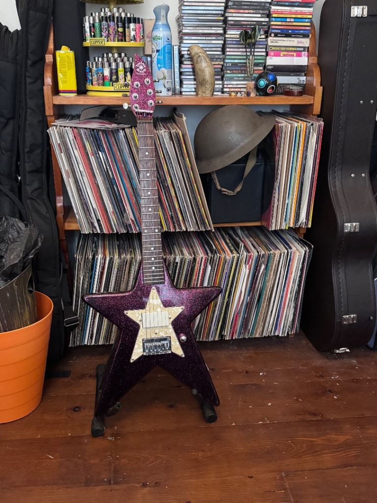Daisy Rock 22.5' Scale Electric Guitar