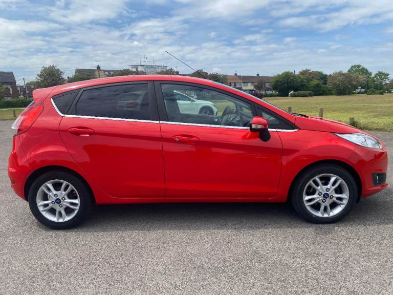 FORD FIESTA  1.0t  ZETEC  2014  IN VGC  5 DOOR 5 SPEED NEW BELTS NEW SERVICE  WARRANTY GIVEN