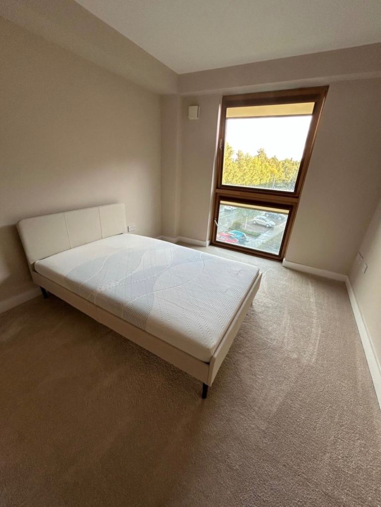 Small Double Bed Frame & Silentnight Memory Foam Mattress – Excellent Condition