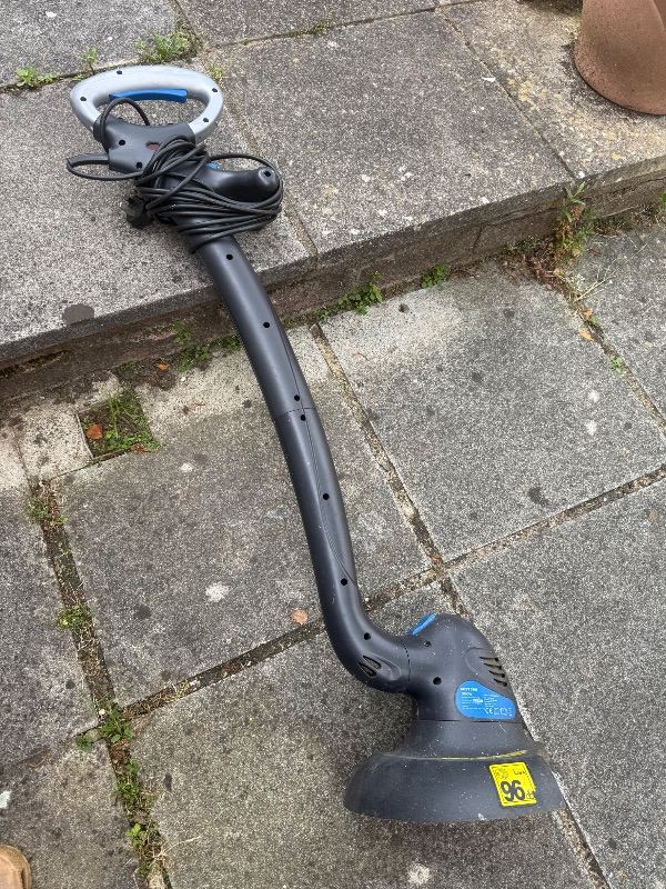 Edge trimmer 300W MacAllister