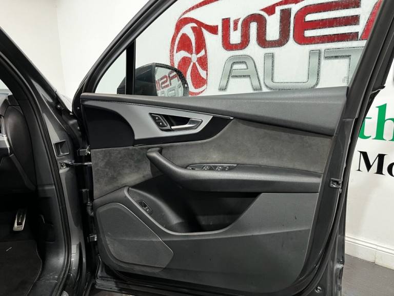 2017 Audi Q7 3.0 TDI V6 S line SUV 5dr Diesel Tiptronic quattro Euro 6 (s/s) (272 ps) ESTATE Dies...