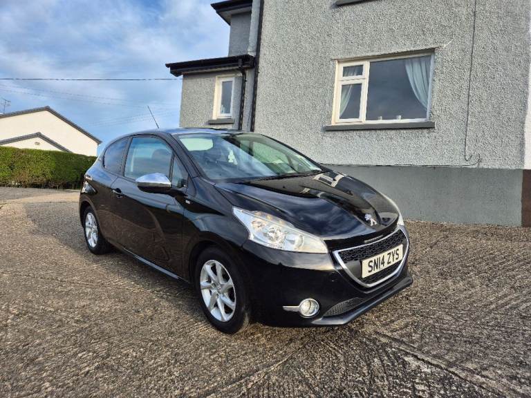 2014 Peugeot 208, 1.2 Petrol, 2 keys, new belt