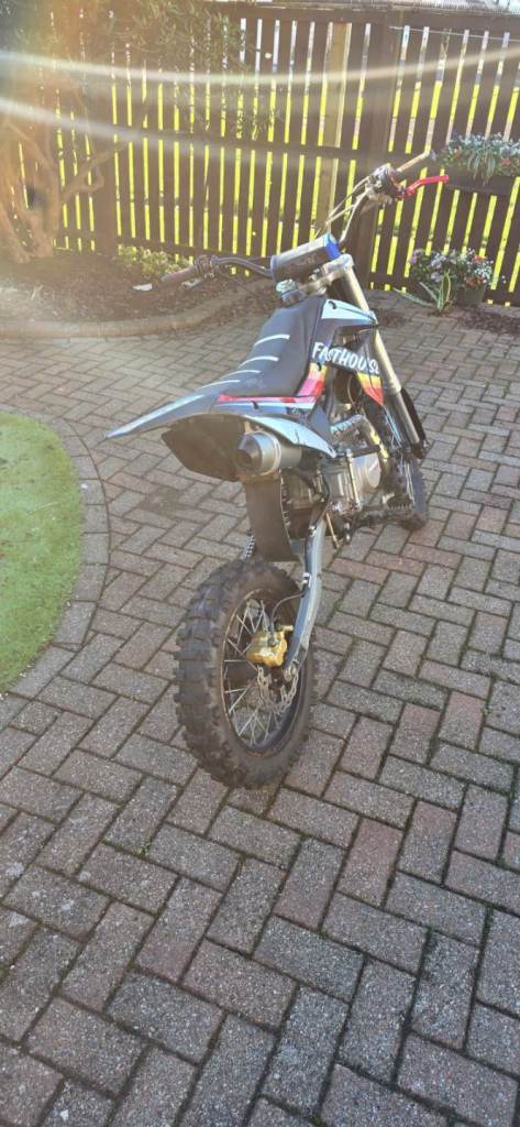 140cc Thumpstar Pitbike