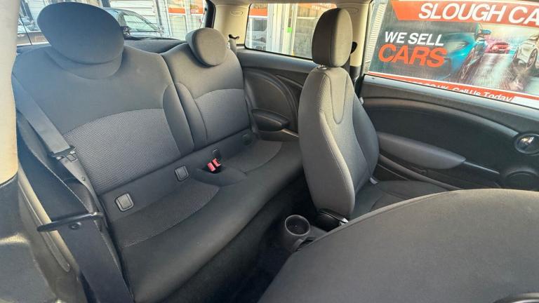 2011 MINI Hatch 1.6 Cooper D 3dr HATCHBACK Diesel Manual