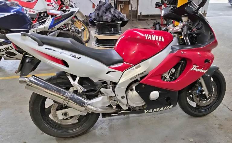 Yamaha, YZF, 1998, 599 (cc)