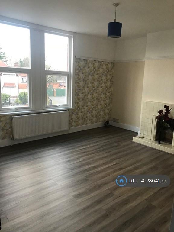 2 bedroom flat in Bearwood, Smethwick, B66 (2 bed) (#2864199)