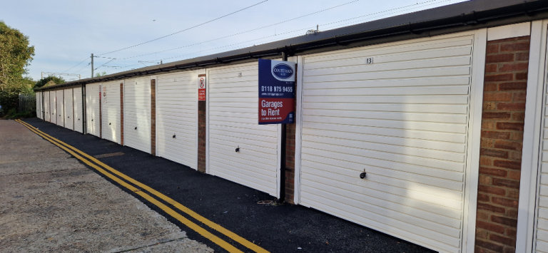 Garage/Parking/Storage for rent: Park Avenue Road, Northumberland Park, N17 0HX- NEW DOORS & ROOFS 