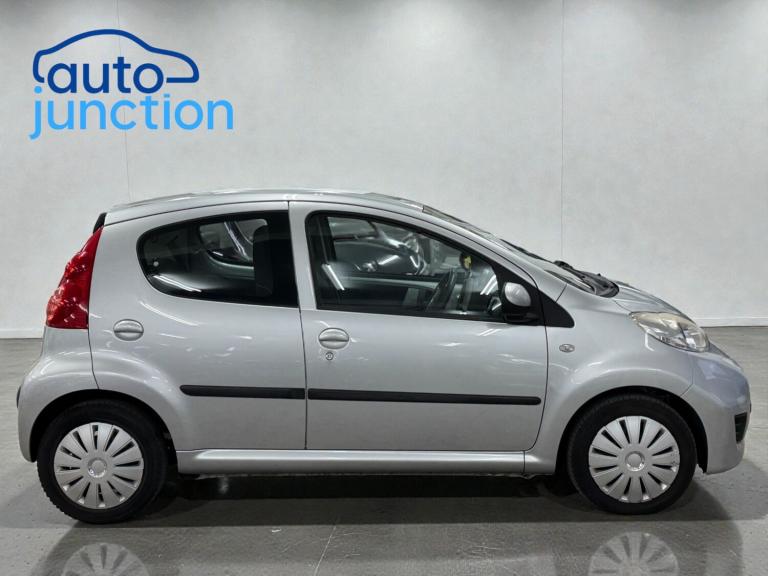 2009 Peugeot 107 1.0 Urban 5dr 2-Tronic HATCHBACK Petrol Automatic