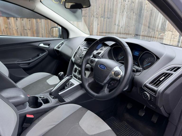 2012 Ford Focus 1.6 Zetec Euro 5 5dr HATCHBACK Petrol Manual