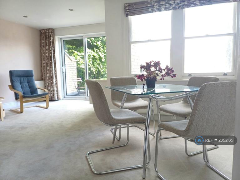 2 bedroom flat in Rossmore Road, London, NW1 (2 bed) (#2852185)