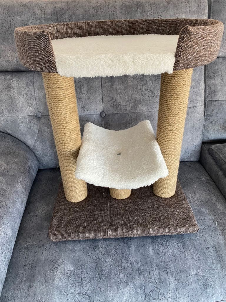 Small cat tower