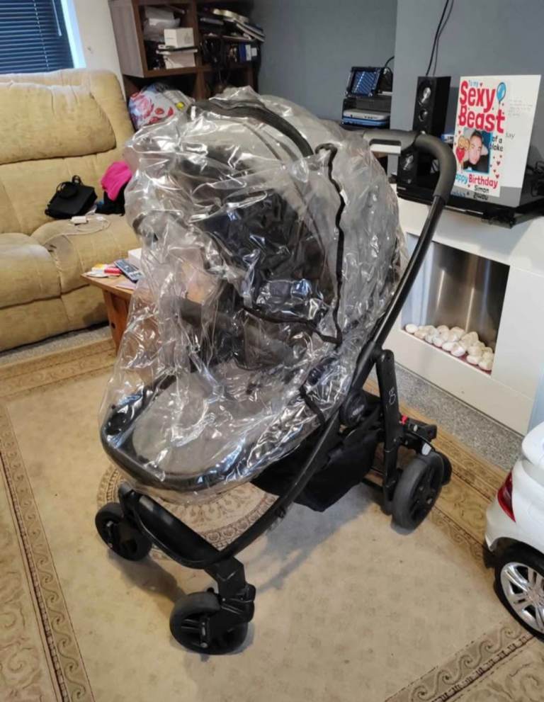 GRACO TRAVEL SYSTEM WITH RAIN COVER BUGGY BOARD 