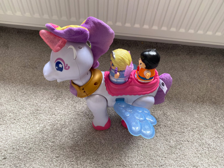VETCH TOOT TOOT UNICORN WITH 2 FIGURES- EXCELLENT CONDITION 