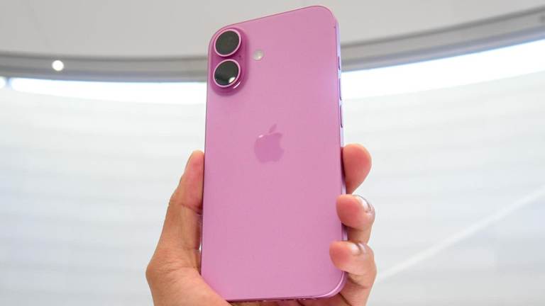 Like New Used Apple Iphone 16 Unlocked One Year Warranty  