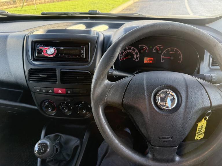 VAUXHALL COMBO 1.6 CDTi 2300 16v 2013