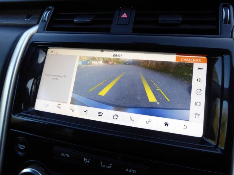 2017 Land Rover Discovery 3.0 TD V6 HSE Luxury SUV 5dr Diesel Auto 4WD Euro 6 (s/s) (258 ps) ESTA...