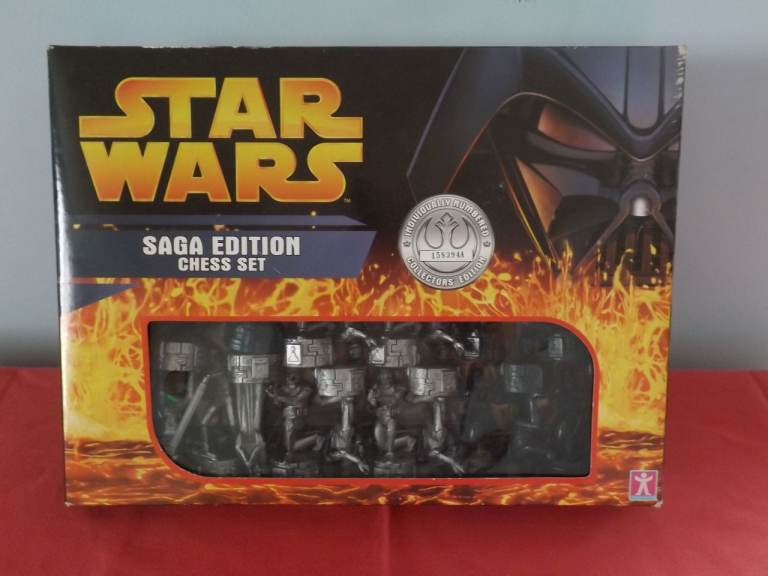 STAR WARS SAGA EDITION CHESS SET