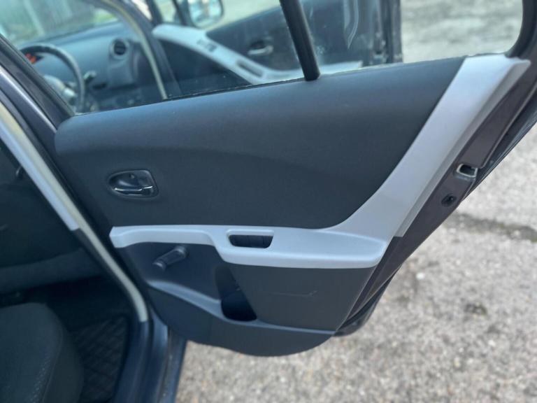 TOYOTA YARIS 1.33 Dual VVT-i TR Euro 4 (s/s) 5dr 2010