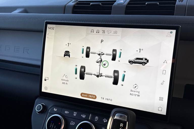 2025 Land Rover Defender 110 3.0 D250 MHEV X-Dynamic SE Auto 4WD Euro 6 (s/s) 5dr SUV Automatic