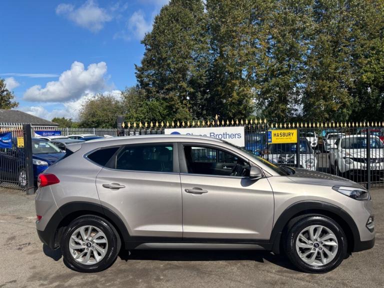 2016 Hyundai TUCSON 1.7 CRDi Blue Drive Premium SUV 5dr Diesel Manual Euro 6 (s/s) (116 ps) SUV D...