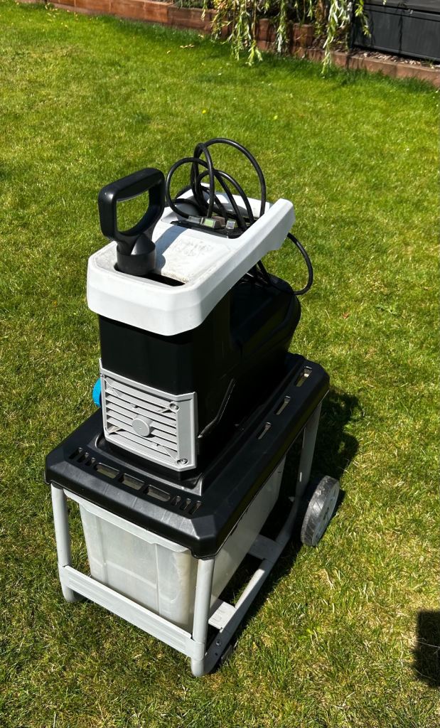 Shredder Mac Allister MSHP2800D-2 Corded 2800W