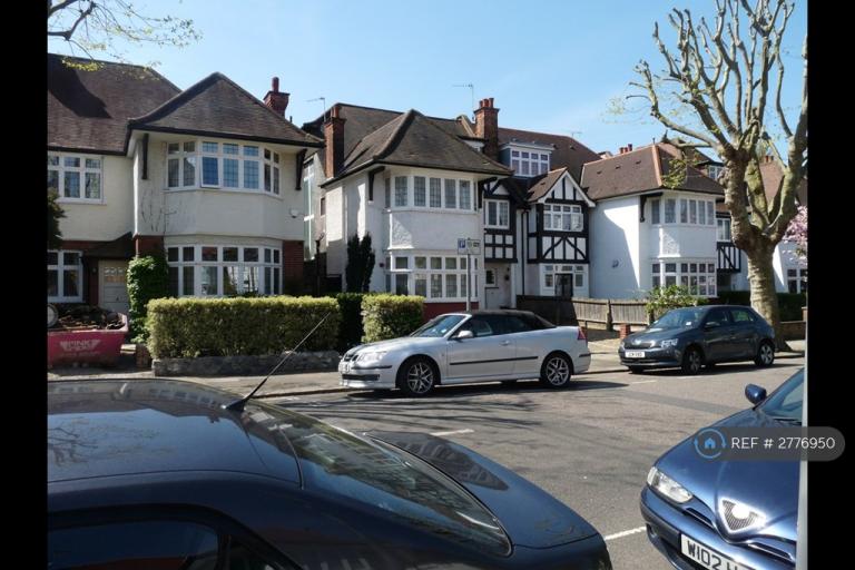 1 bedroom in Teignmouth Road, London, NW2 (#2776950)