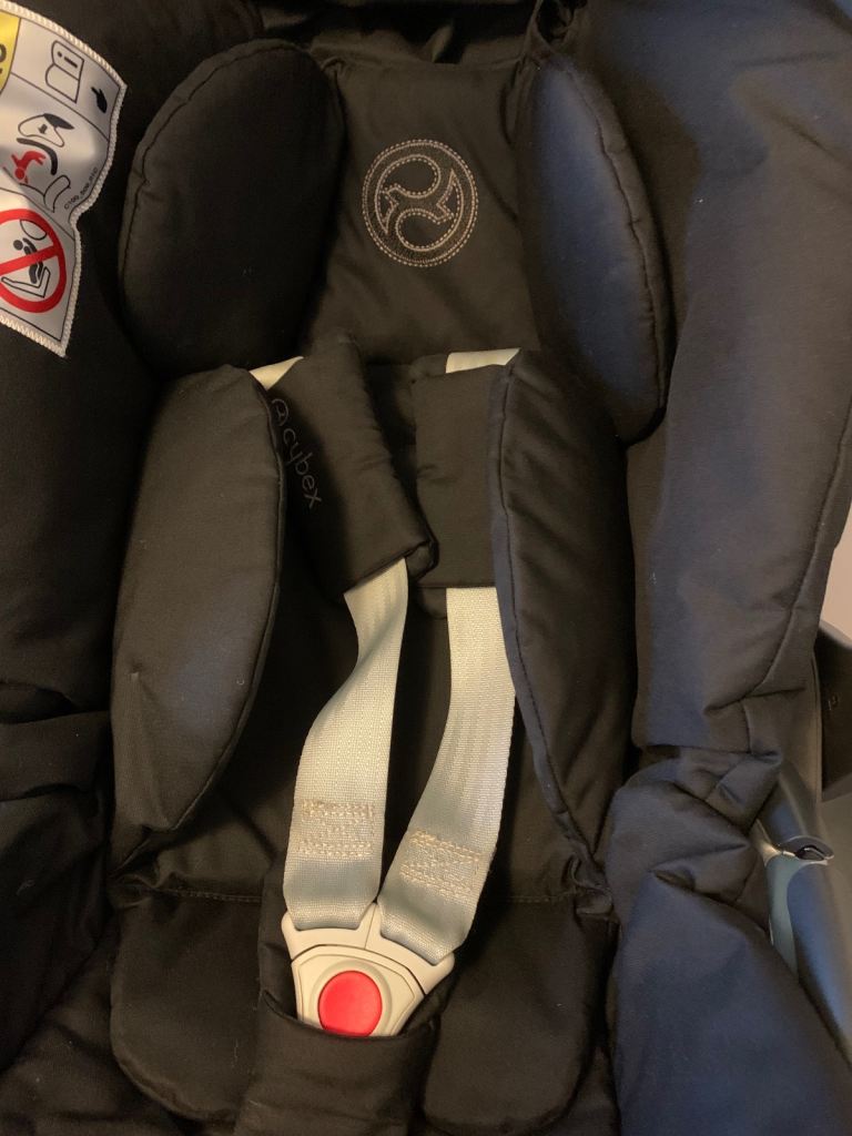 Cybex Cloud Z 360 baby car seat, Sirona S 36O toddler seat and two 360 bases. 