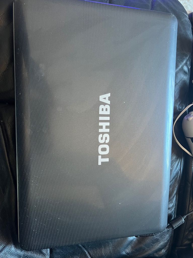 Toshiba Laptop – Good Condition, Windows Installed