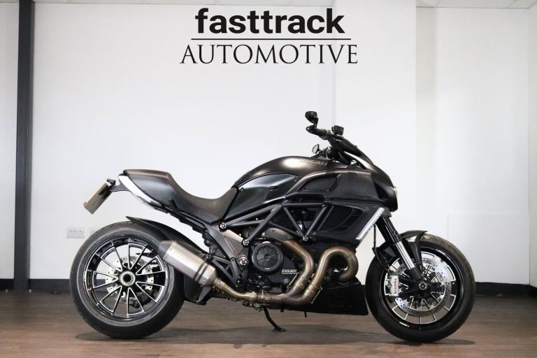 Ducati Diavel 1200 - 2013 - VERY CLEAN - FULL SERVICE HISTORY