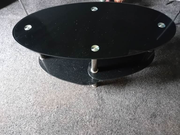 Glass coffee table 