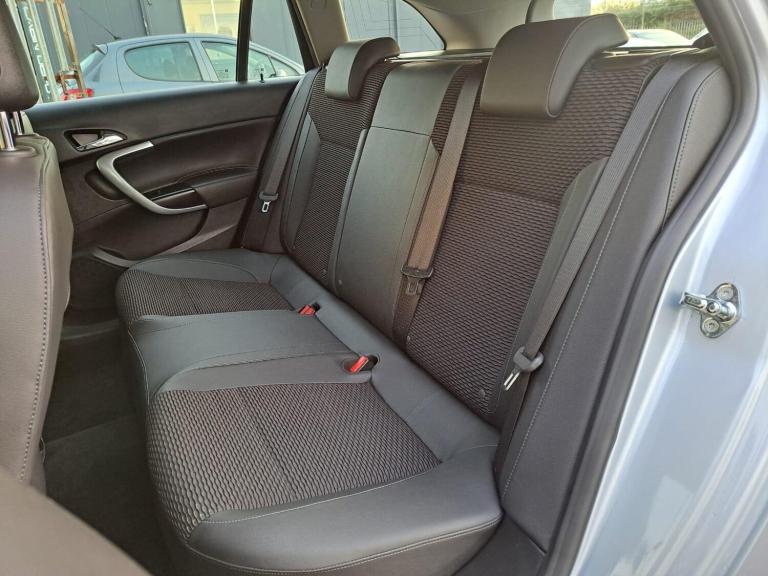 2014 Vauxhall Insignia 2.0 CDTi ecoFLEX Tech Line Sports Tourer Euro 5 (s/s) 5dr ESTATE Diesel Ma...