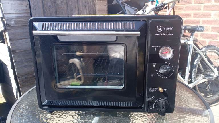 Higear Gas Canister Oven – Portable Camping Oven, Good Condition