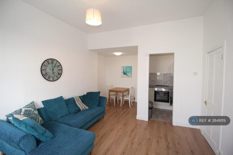 1 bedroom flat in Westfield Street, Edinburgh, EH11 (1 bed) (#2848119)