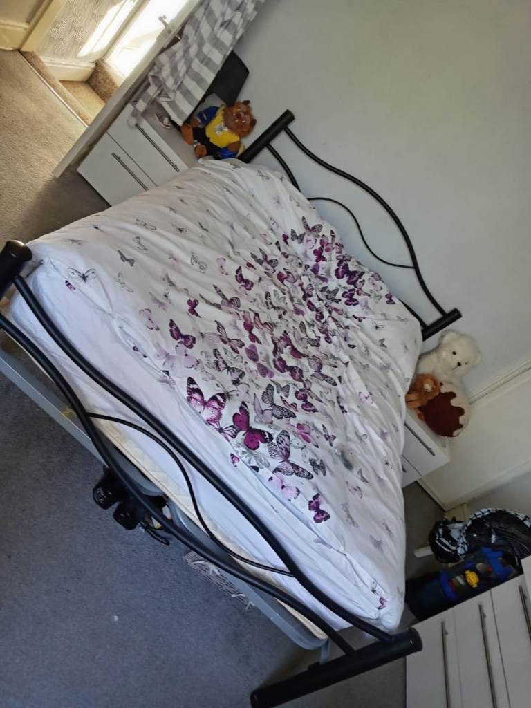 Double bed frame and mattress