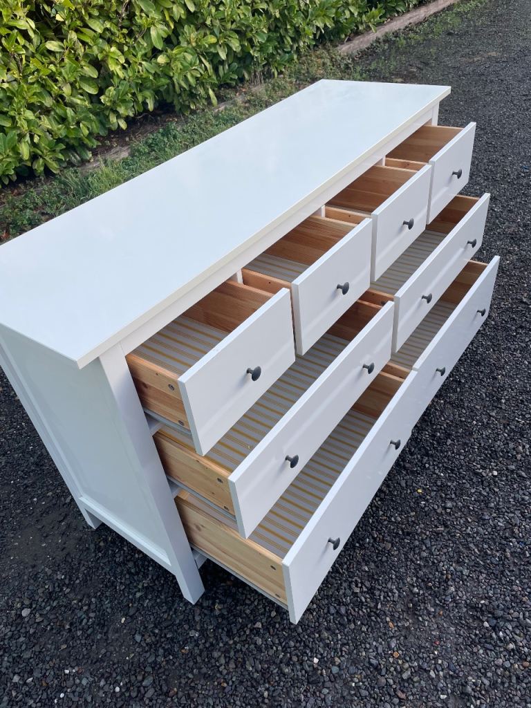 FREE DELIVERY 🥰🚚🥰 IKEA WHITE HEMNES CHEST OF 8 DRAWERS GOOD CONDITION 