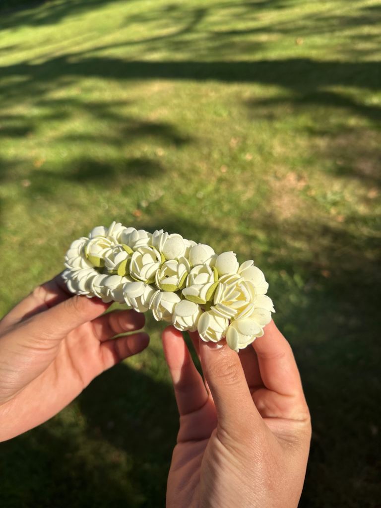 Lovely White Floral Hair Accessory / Bracelet