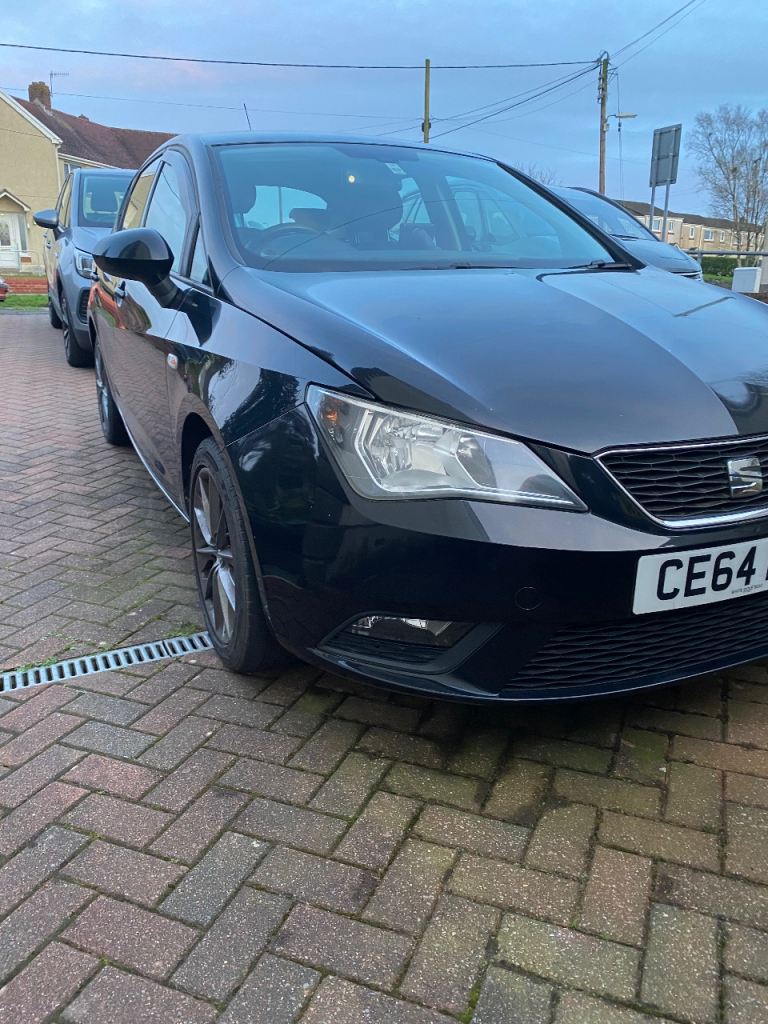 2014 seat Ibiza 1.2 tsi I tech metallic black half leather seats satnav  £35.00 year tax  