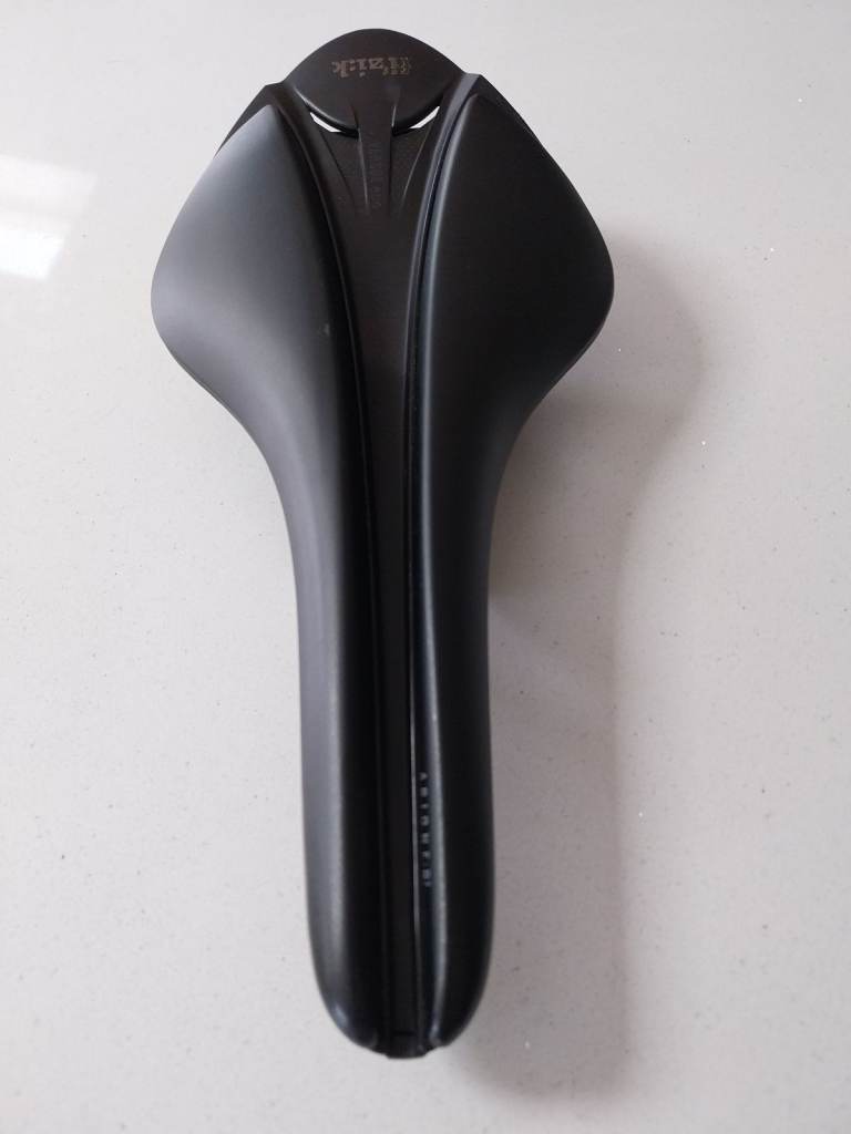 Fizik arione R3 bike saddle