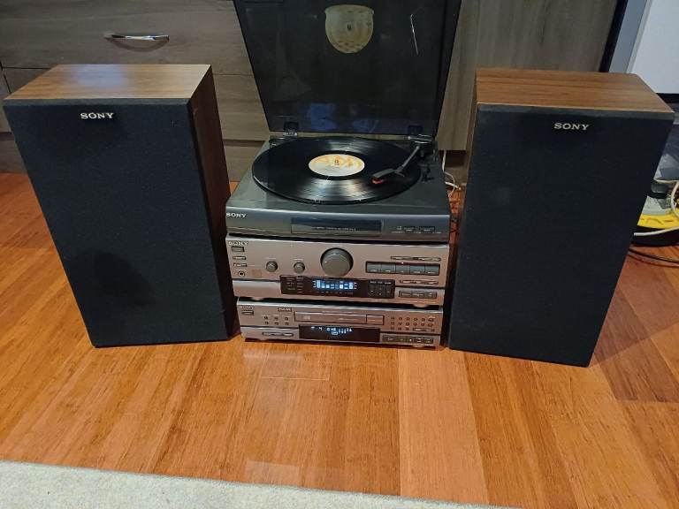 Sony Hifi Stereo System with Turntable and Speakers