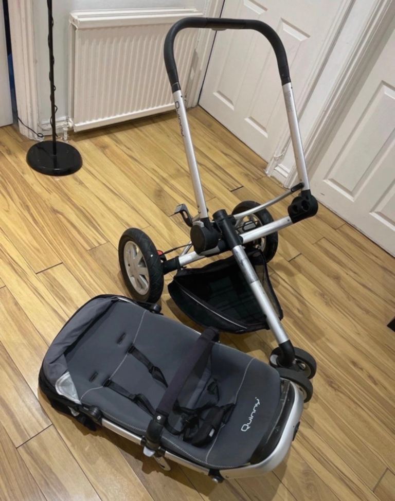 Pushchair pram buggy traveling system 