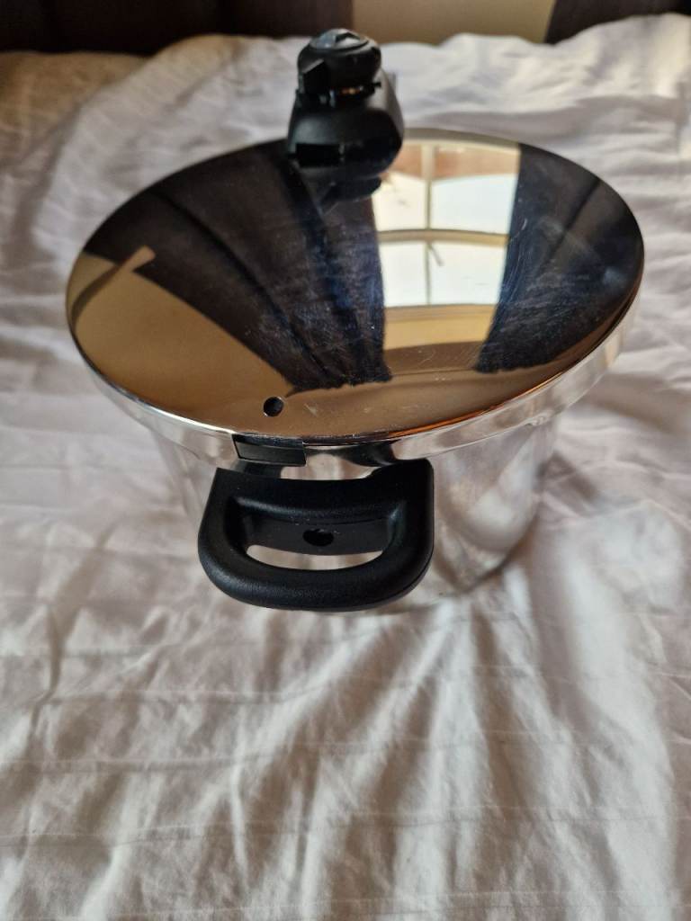 Prestige Stainless Steel 4L Smartplus Pressure Cooker