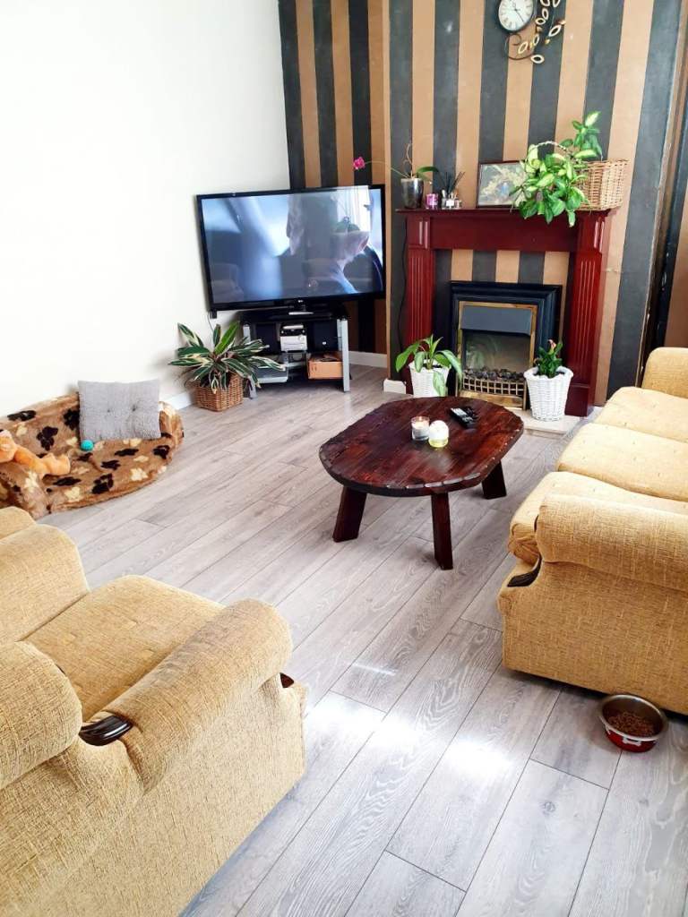 4 bed semi detached house for rent