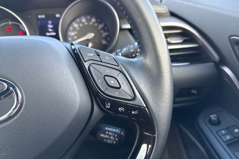 2022 Toyota C-HR 1.8 VVT-h Icon CVT Euro 6 (s/s) 5dr SUV PETROL/ELECTRIC Automatic