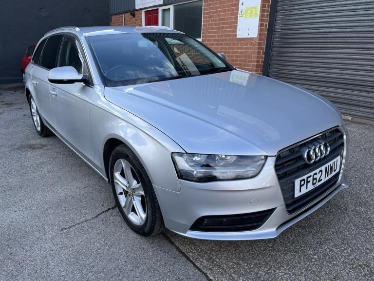 AUDI A4 AVANT 2.0 TDI SE Technik 2012