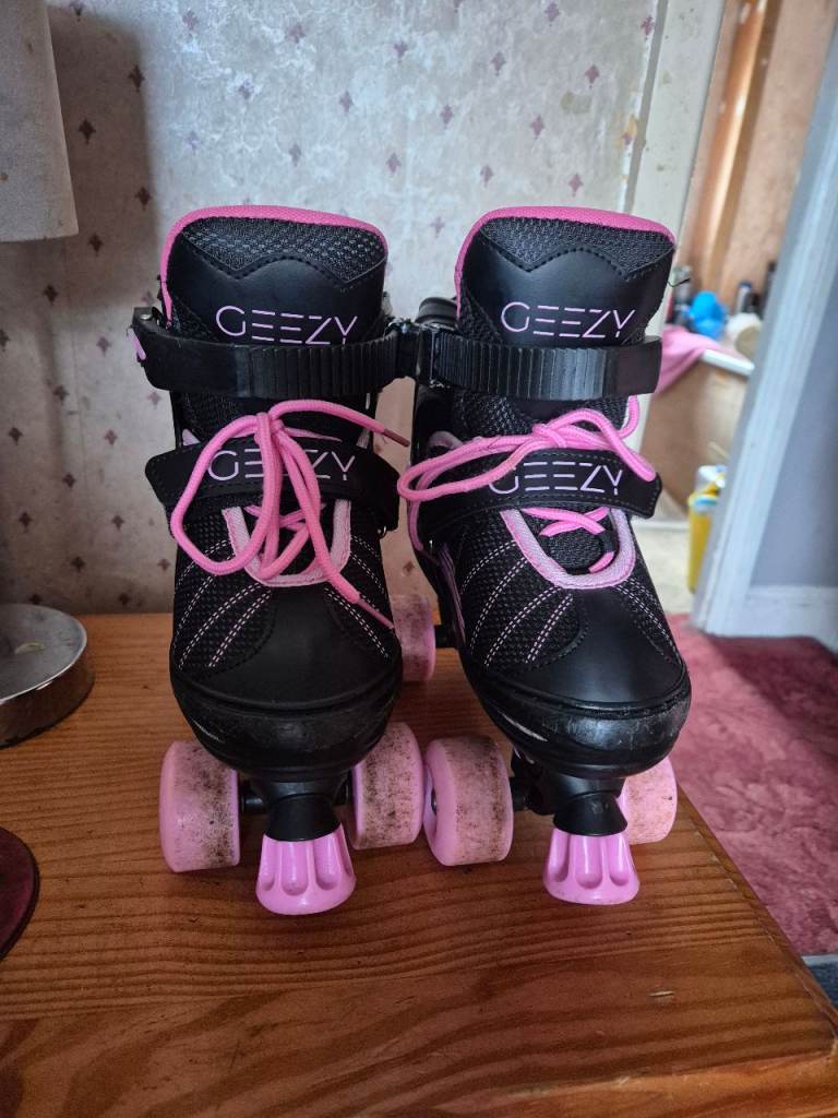 Girls Rollerskates