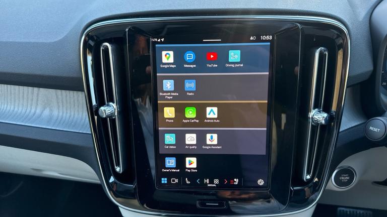 2025 Volvo XC40 2.0 B4P Ultra Dark 5dr Auto Petrol Estate Estate Petrol Automatic