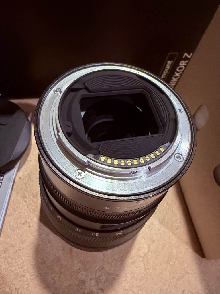 Nikоn NIKKОR Z 24-70mm f/2.8 S Lеns – As Nеw