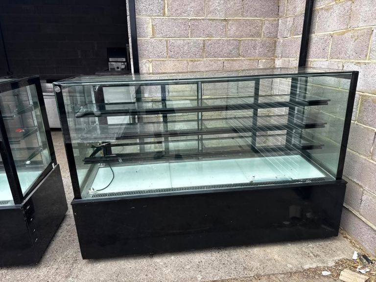 Cake fridge like new display desert cake fridge cafe shop restaurant 