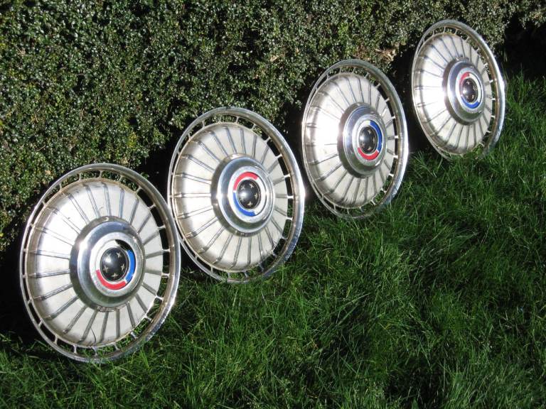 4x FORD Zodiac Zephyr Mk4 14-inch hubcap wheel trims 1966-1972