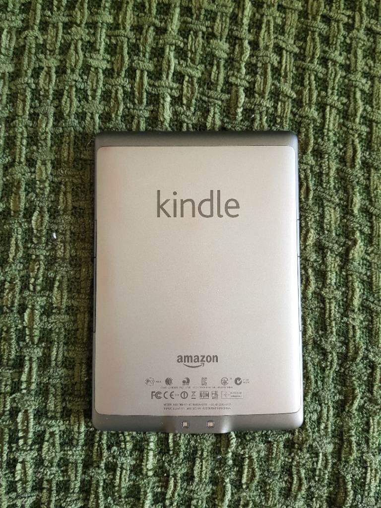 Kindle E-Reader – Silver, Good Condition